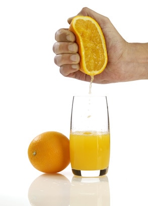 Saft mit Hand Pressen